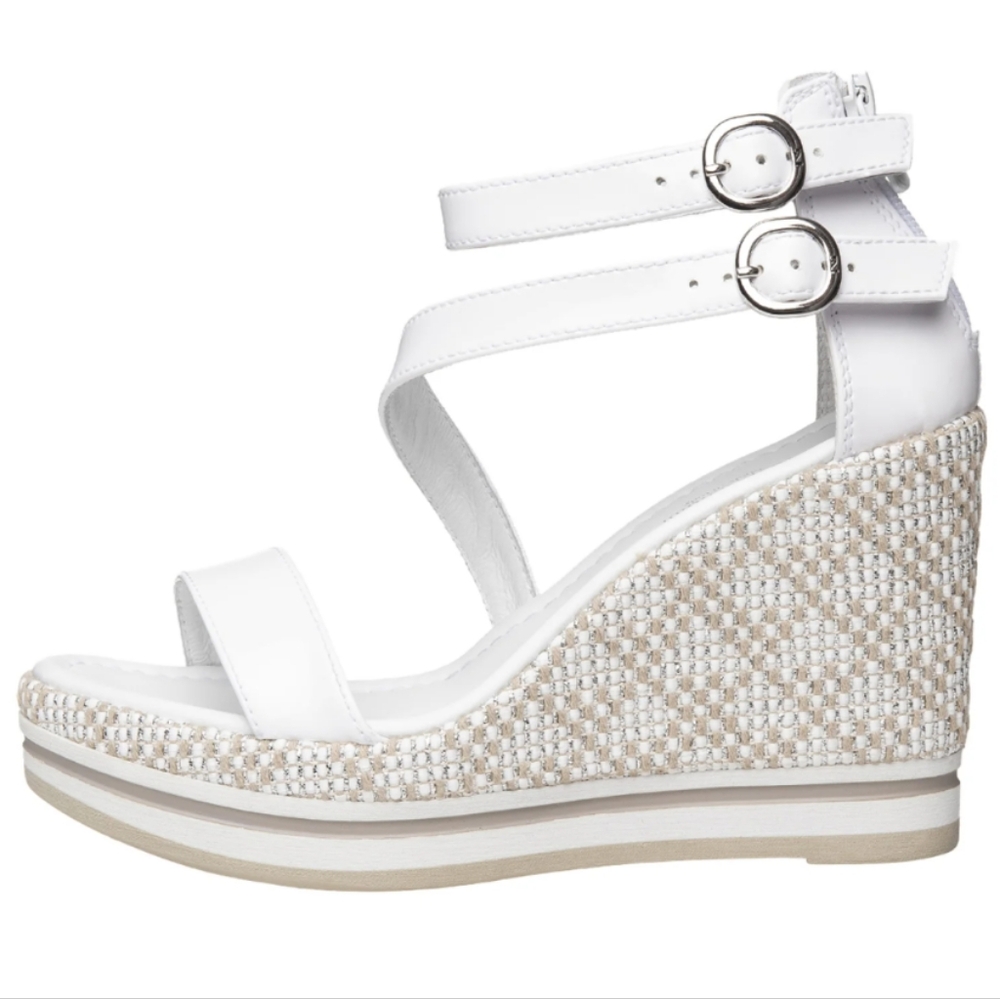 Stylish White Wedge Sandals Size 38/8